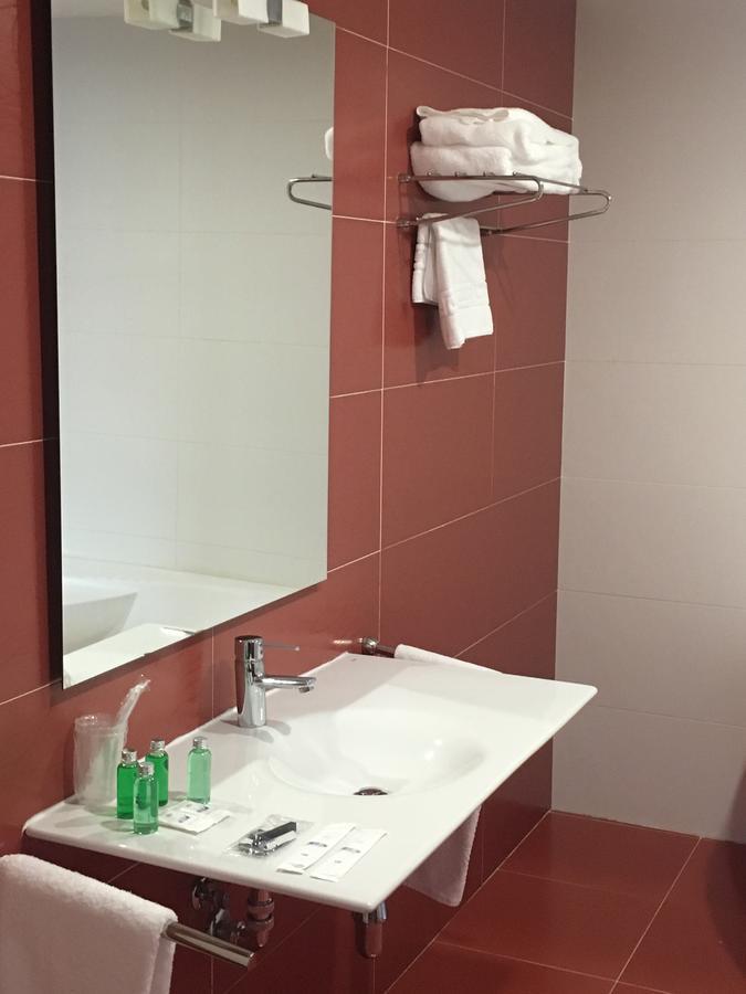 Hotel Ril Burela Ngoại thất bức ảnh